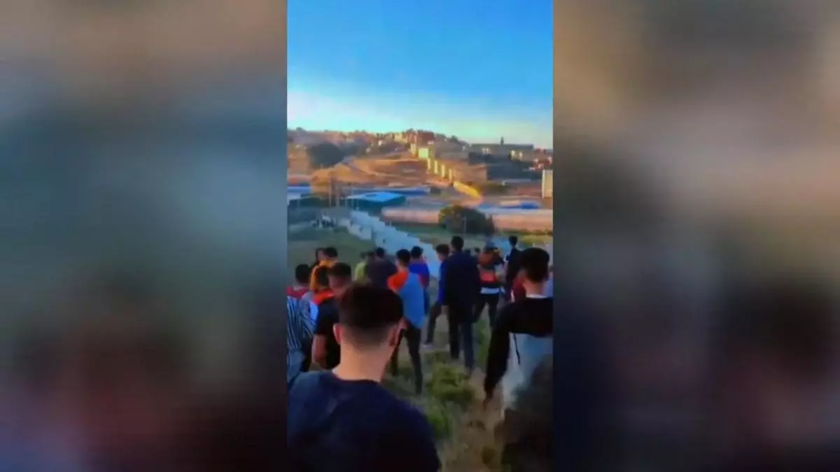 ¿Qué es 'Haraga'?: El movimiento en redes que impulsa a marroquíes a cruzar a nado la frontera hacia Ceuta