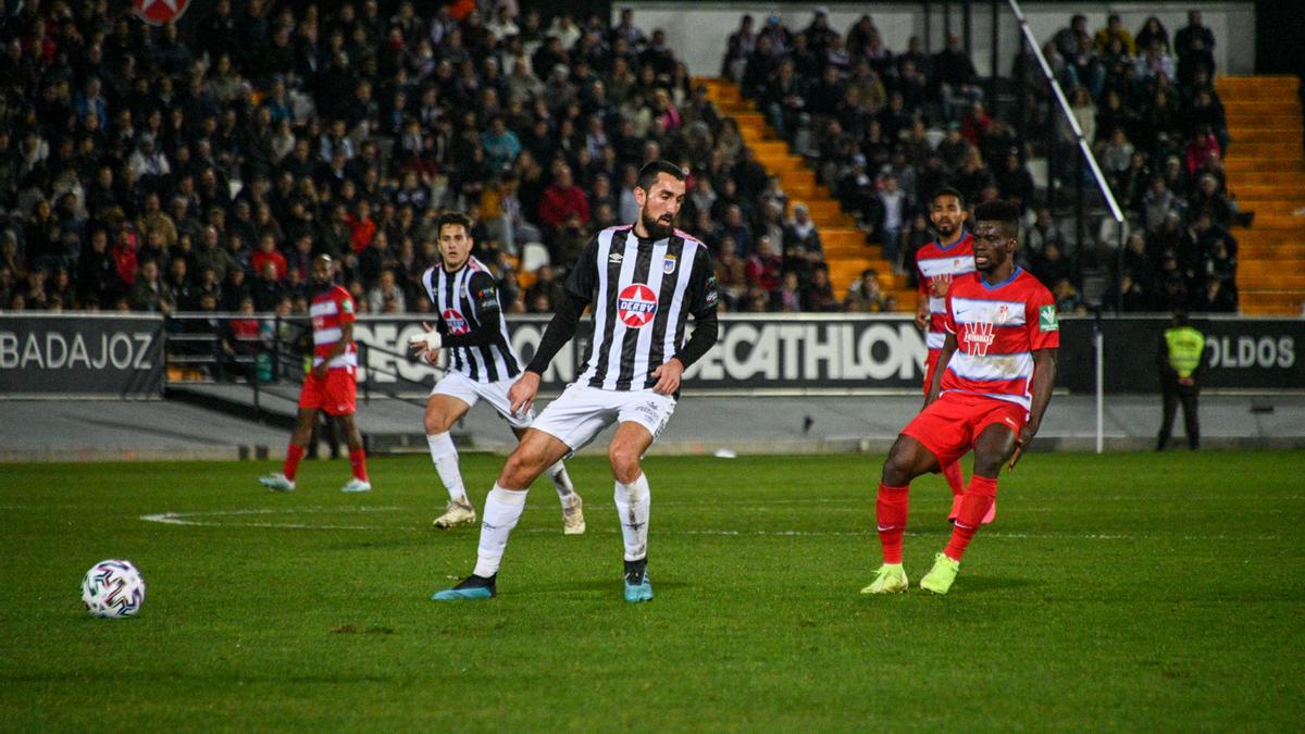 Sergi Maestre, en la eliminatoria copera de la temporada 2019-20 ante el Granada.