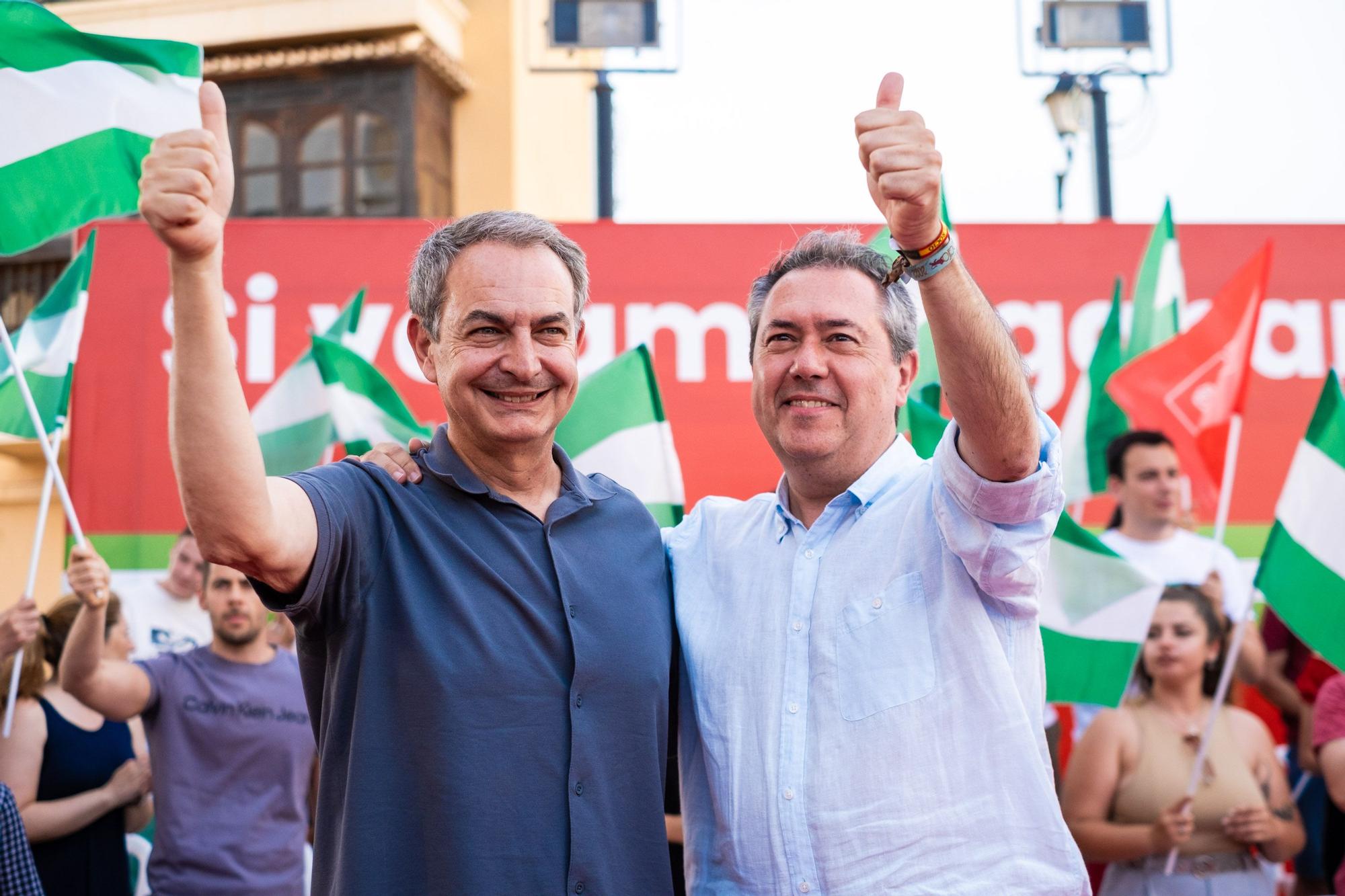 Zapatero y Espadas en un mitin en Vélez-Málaga en la recta final de la campaña.