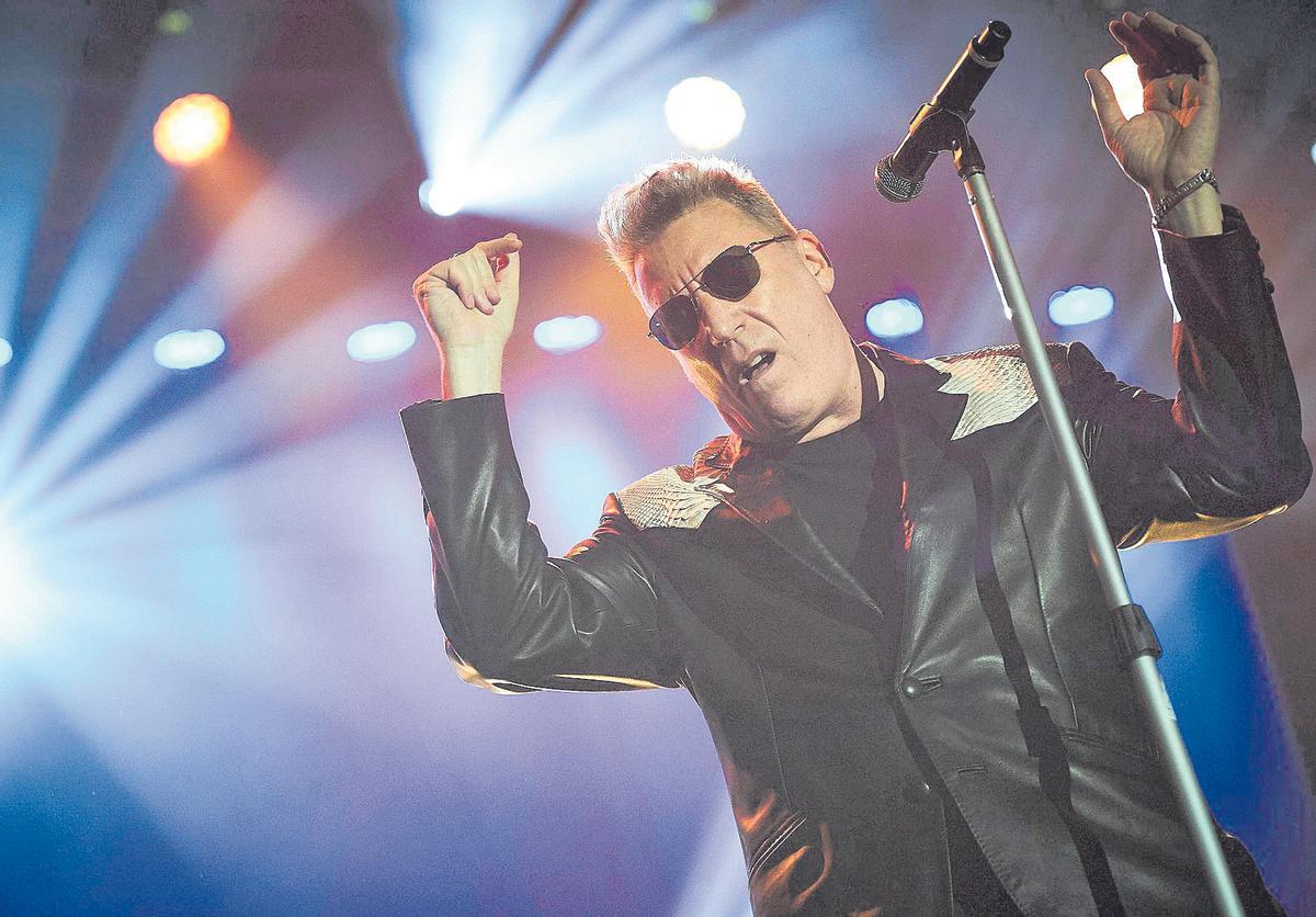 Loquillo durante un concierto.