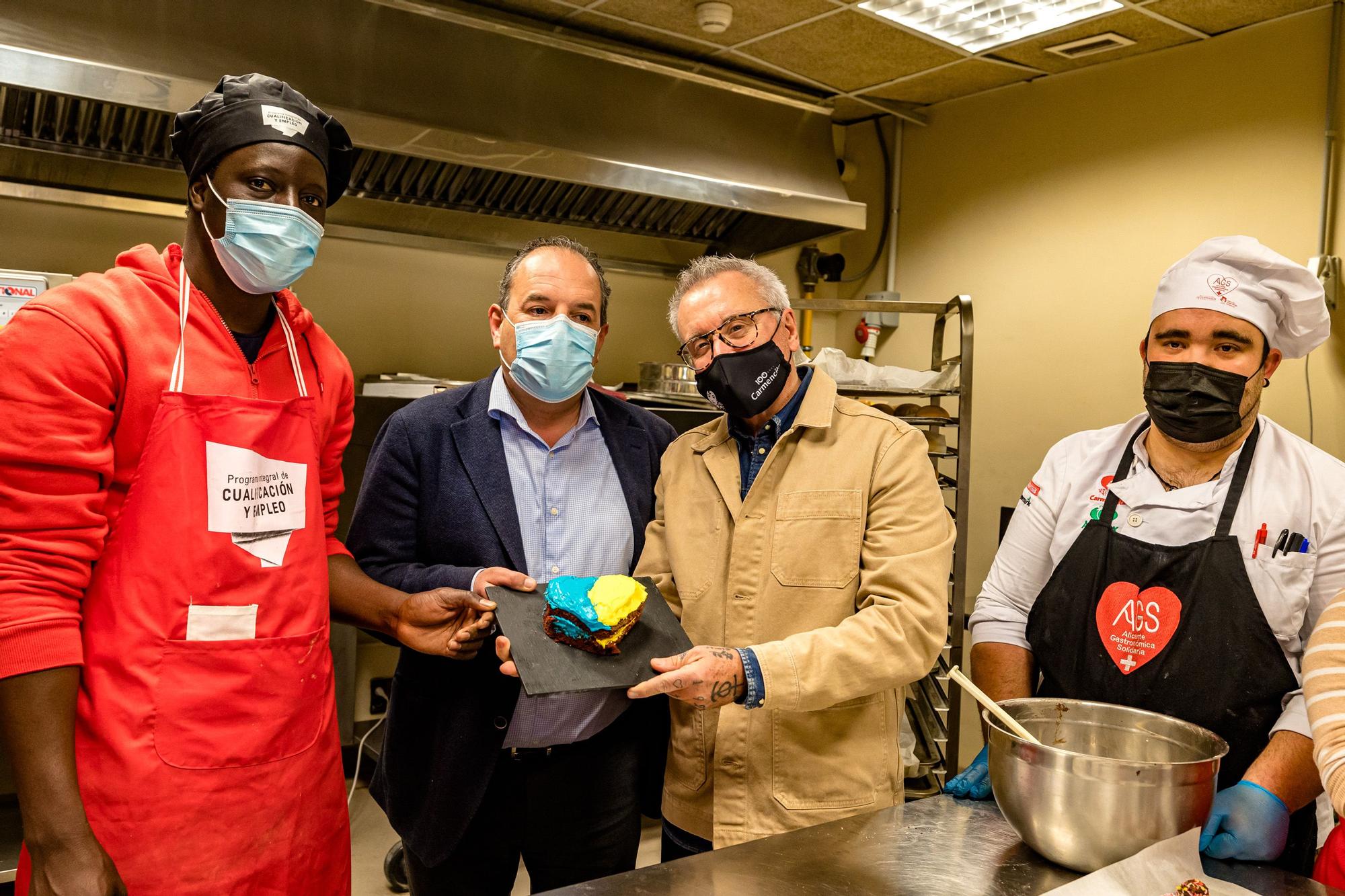 El vehículo es una donación de la empresa Carmencita. La ong coordina con sus empresas colaboradoras el envío de un camión con alimentos a Ucrania