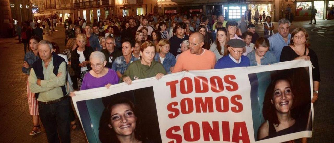 La última manifestación que la familia y amigos de Sonia Iglesias celebraron, en agosto de 2019.   | // RAFA VÁZQUEZ