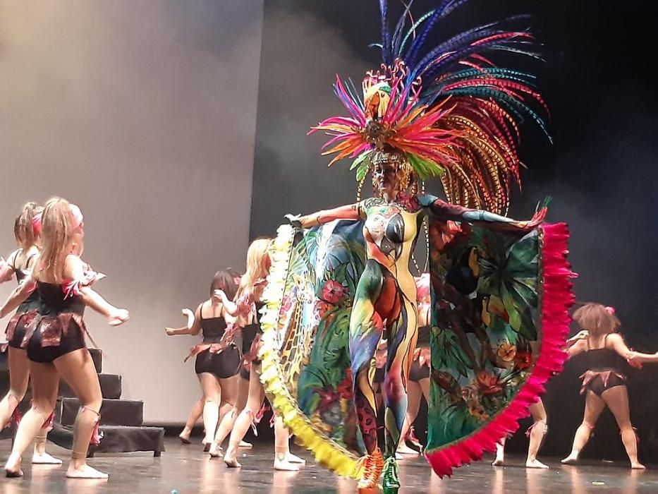 Concurso nacional de trajes de papel y maquillaje corporal del Carnaval de Águilas