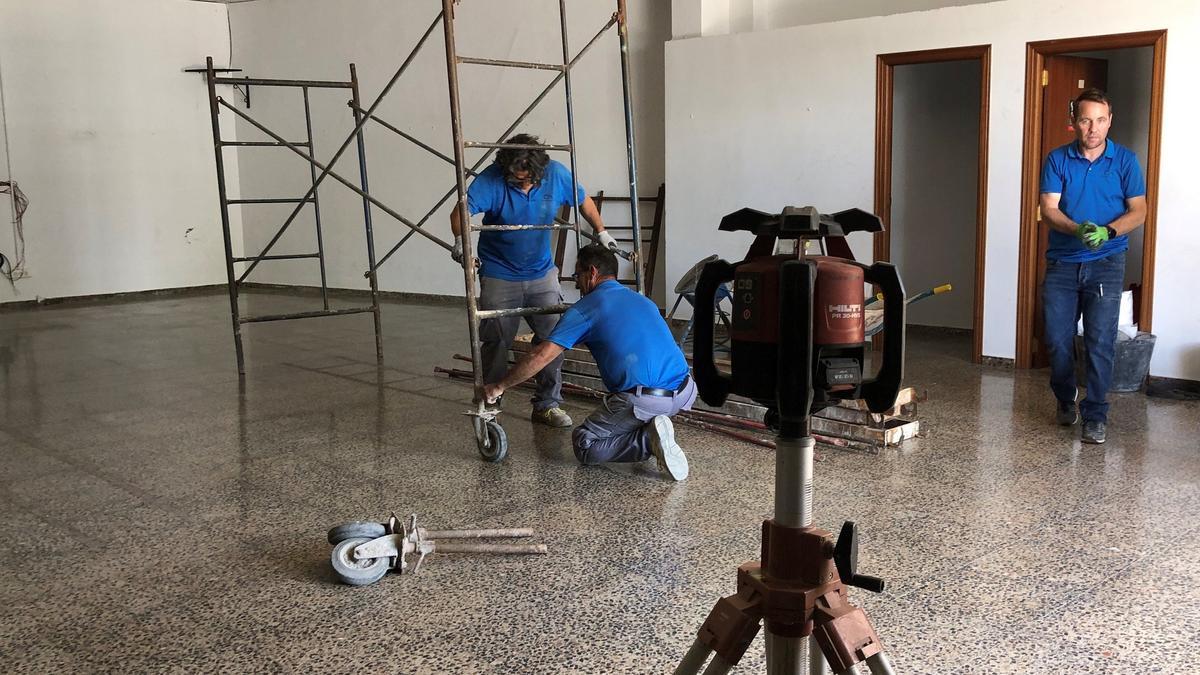La empresa local Actividades Constructivas Noel S.L.U. ha iniciado este lunes las obras del centro social de Fátima de Almassora.