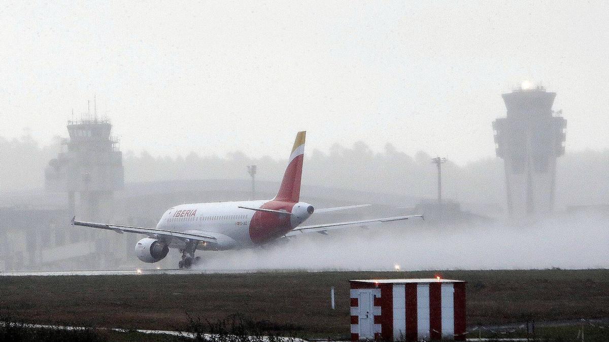 Solo Iberia opera la ruta de Santiago a Madrid.