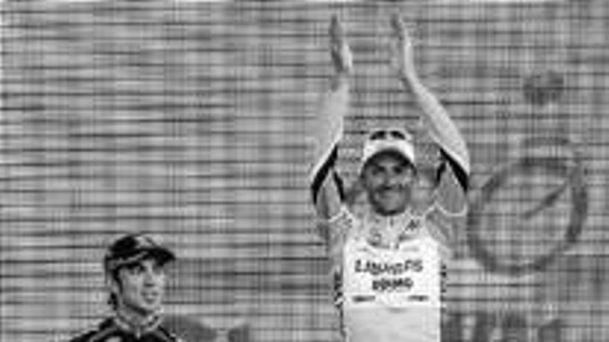 Arroyo se doctora como figura en el Giro ganado por Basso
