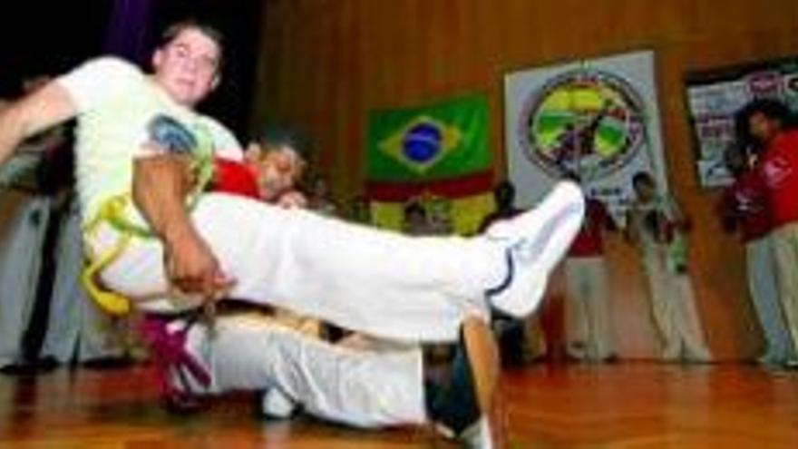 Clausura del primer campeonato de capoeira con una exhibición