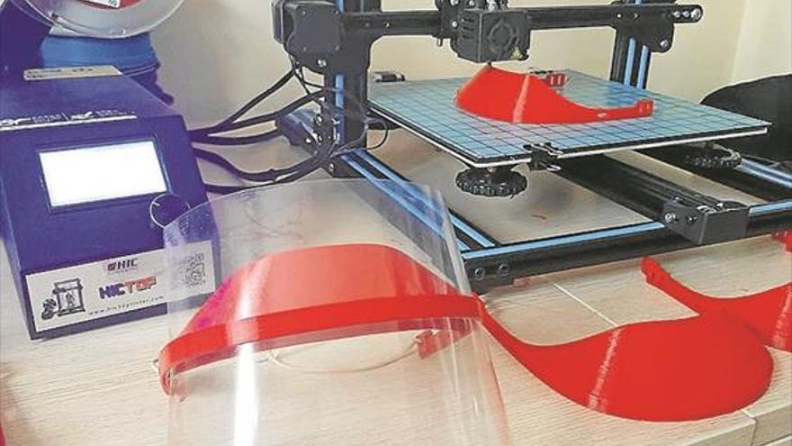 Salesianos realiza viseras de protección al coronavirus con sus impresoras 3D