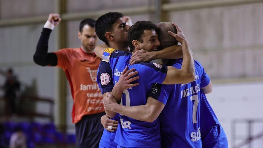 El Alzira FS abandona el farolillo rojo y enfila la salvación (4-2)