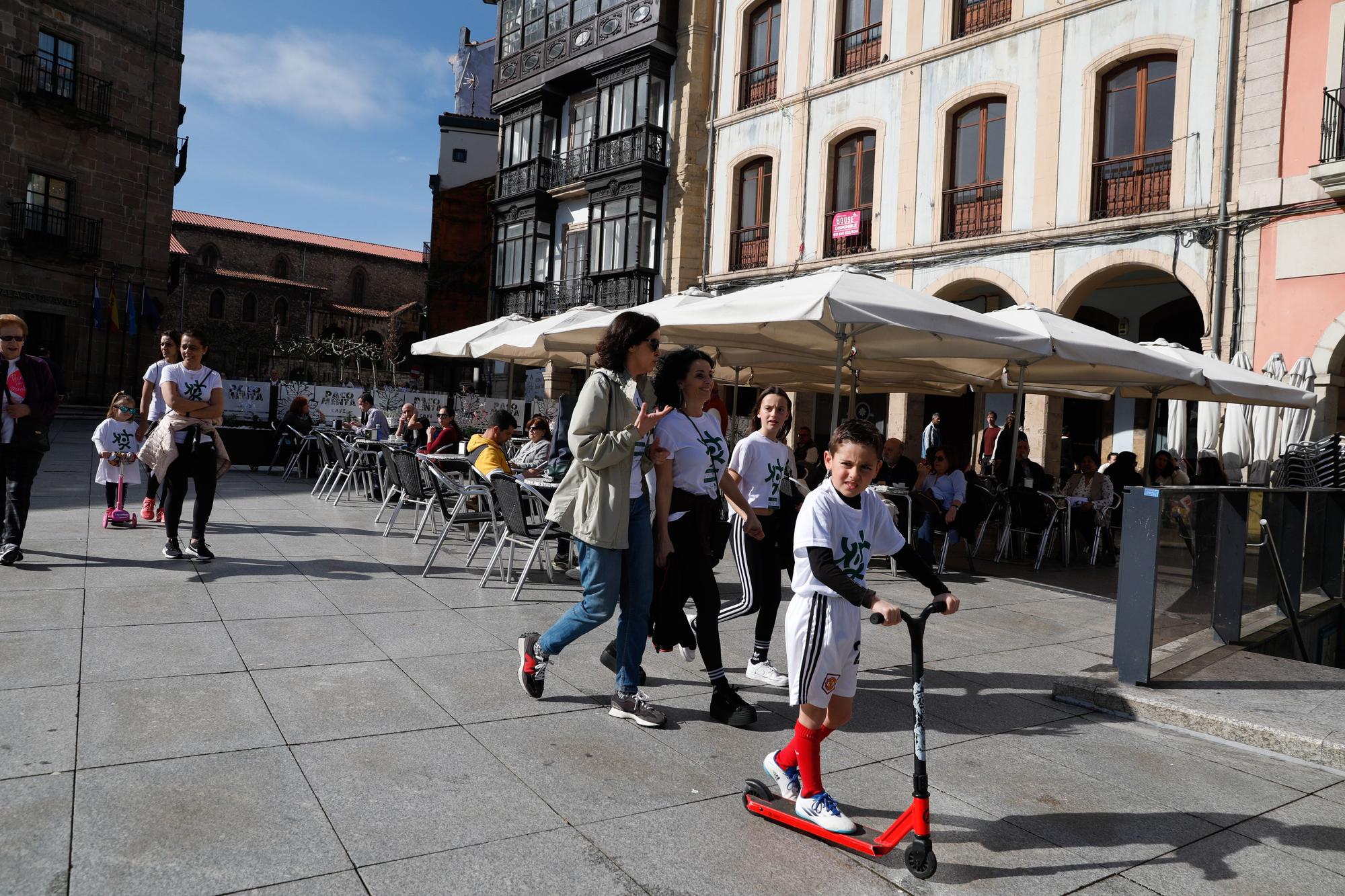 La IX Marcha por la Igualdad de Avilés, en imágenes