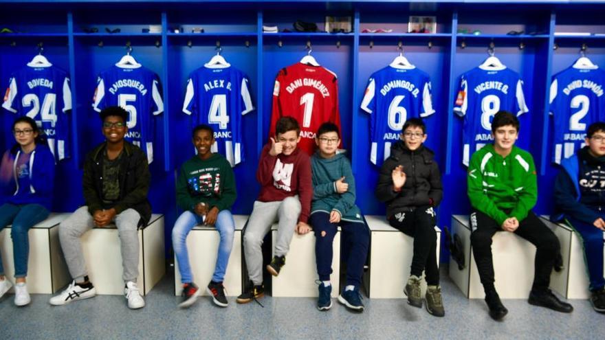 Alumnos del Concepción Arenal visitan Riazor