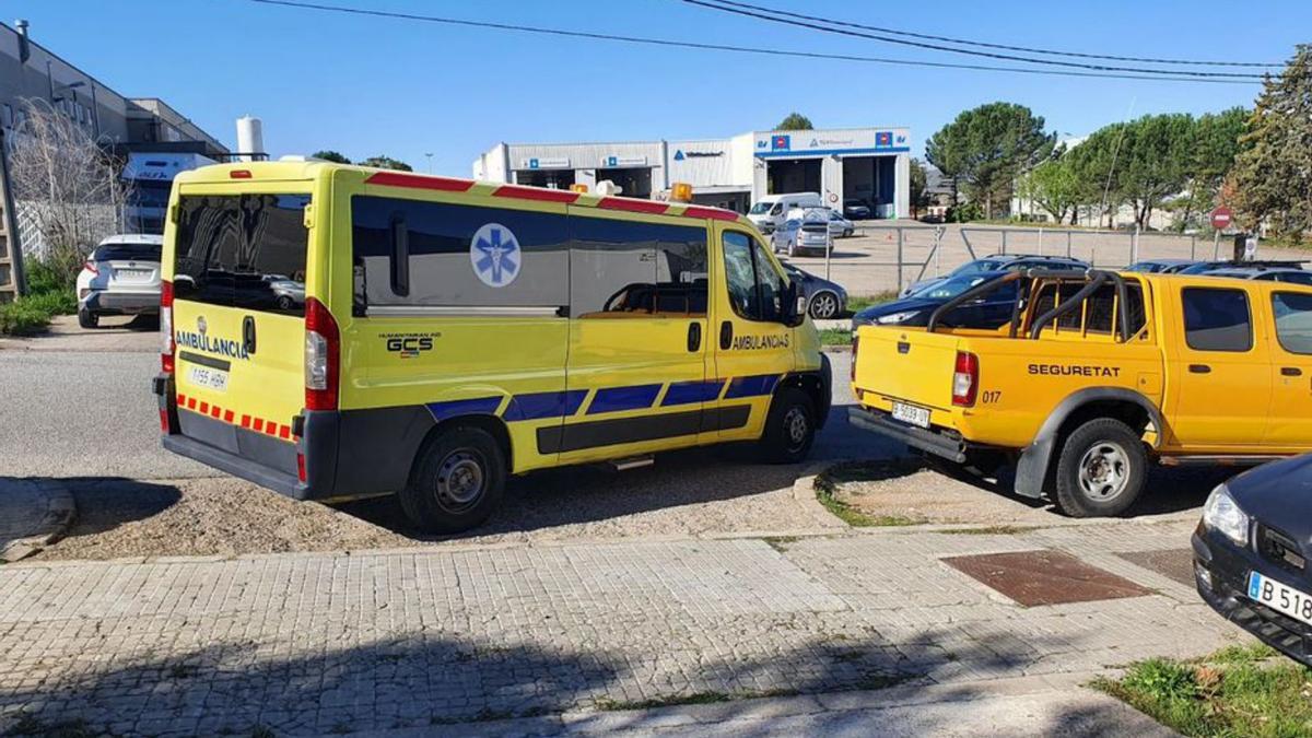 El Grup Català de Seguretat dona tres ambulàncies i dos vehicles tot terreny per a Ucraïna | GCS