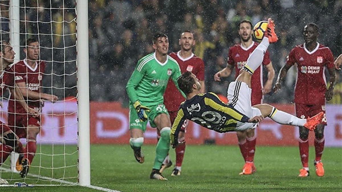 Golazo de chilena de Roberto Soldado