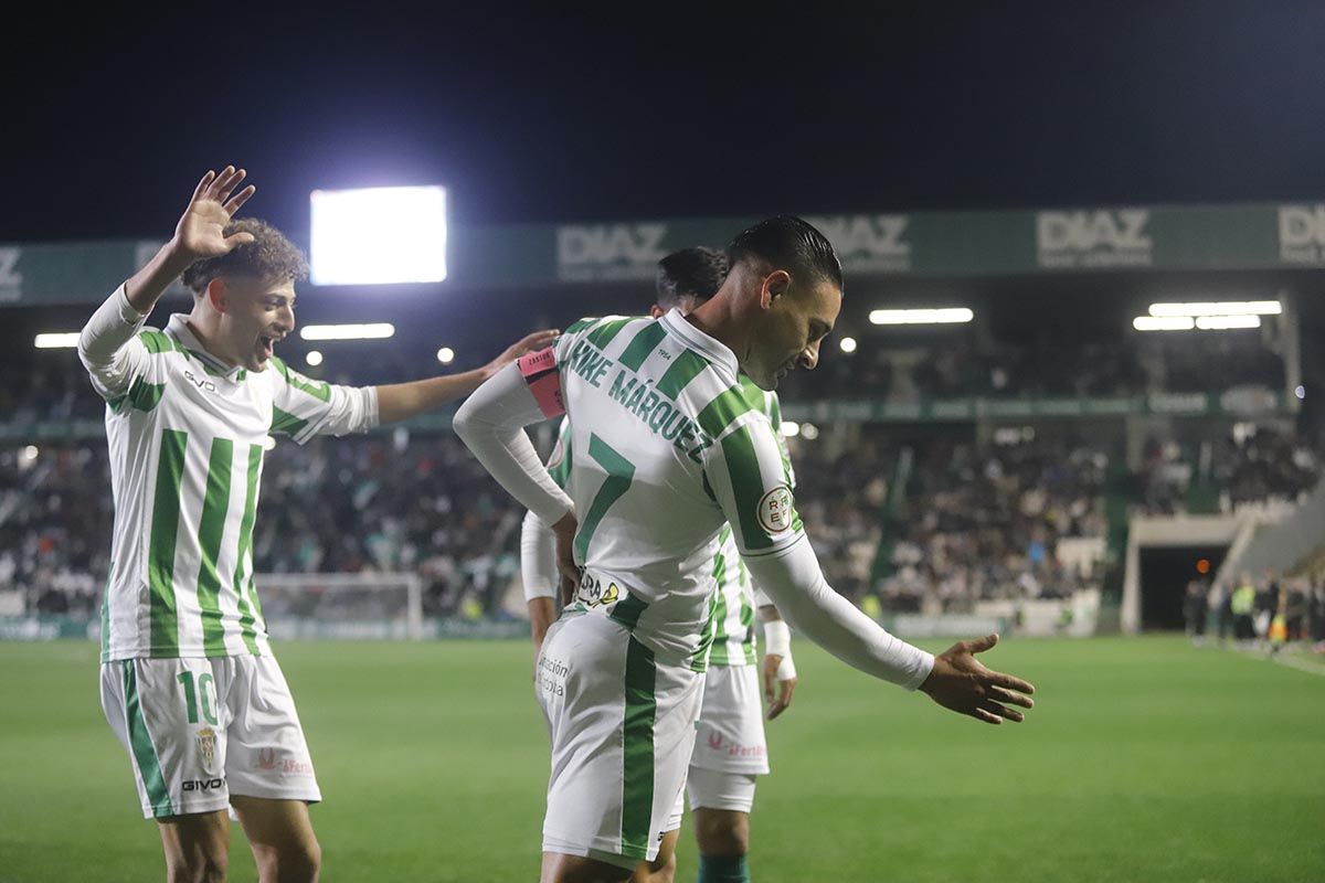 Córdoba CF-Atlético de Madrid B: las imágenes del partido en El Arcángel