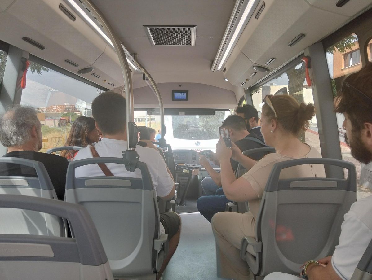 Interior de los nuevos autobuses eléctricos de Plasencia.