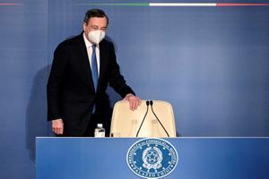Itàlia suspèn 308 metges i sanitaris que treballaven no vacunats
