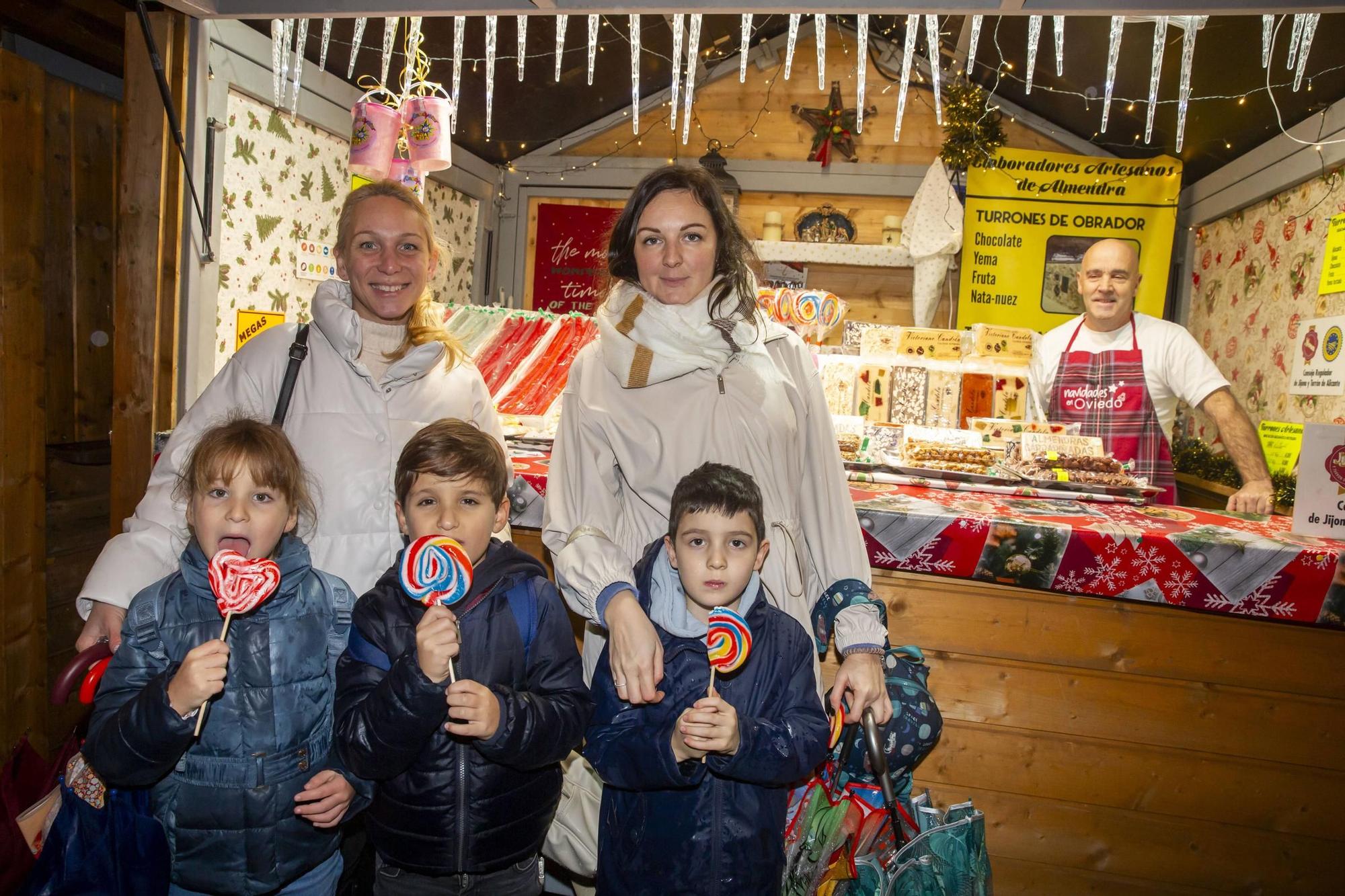 EN IMÁGENES: Así fue el encendido de la iluminación navideña en Oviedo