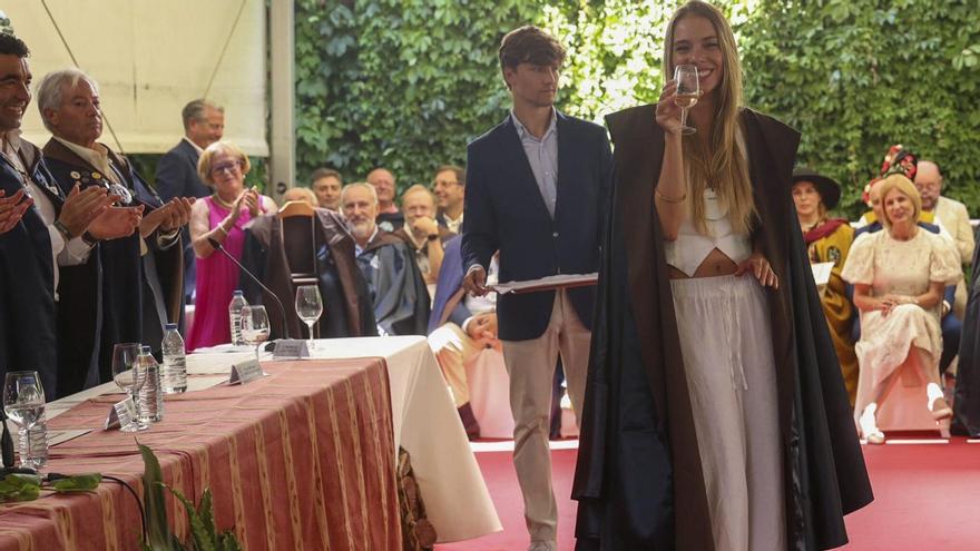 La actriz María Mera, en un brindis durante la pasada Festa do Albariño, en Cambados.