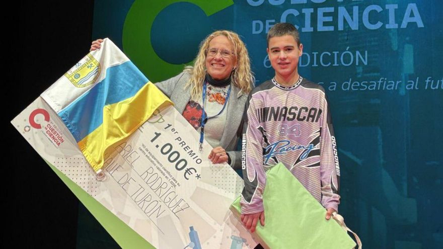 Ariel Rodríguez, del IES Valle de Turón, premiado por su monólogo sobre el corazón