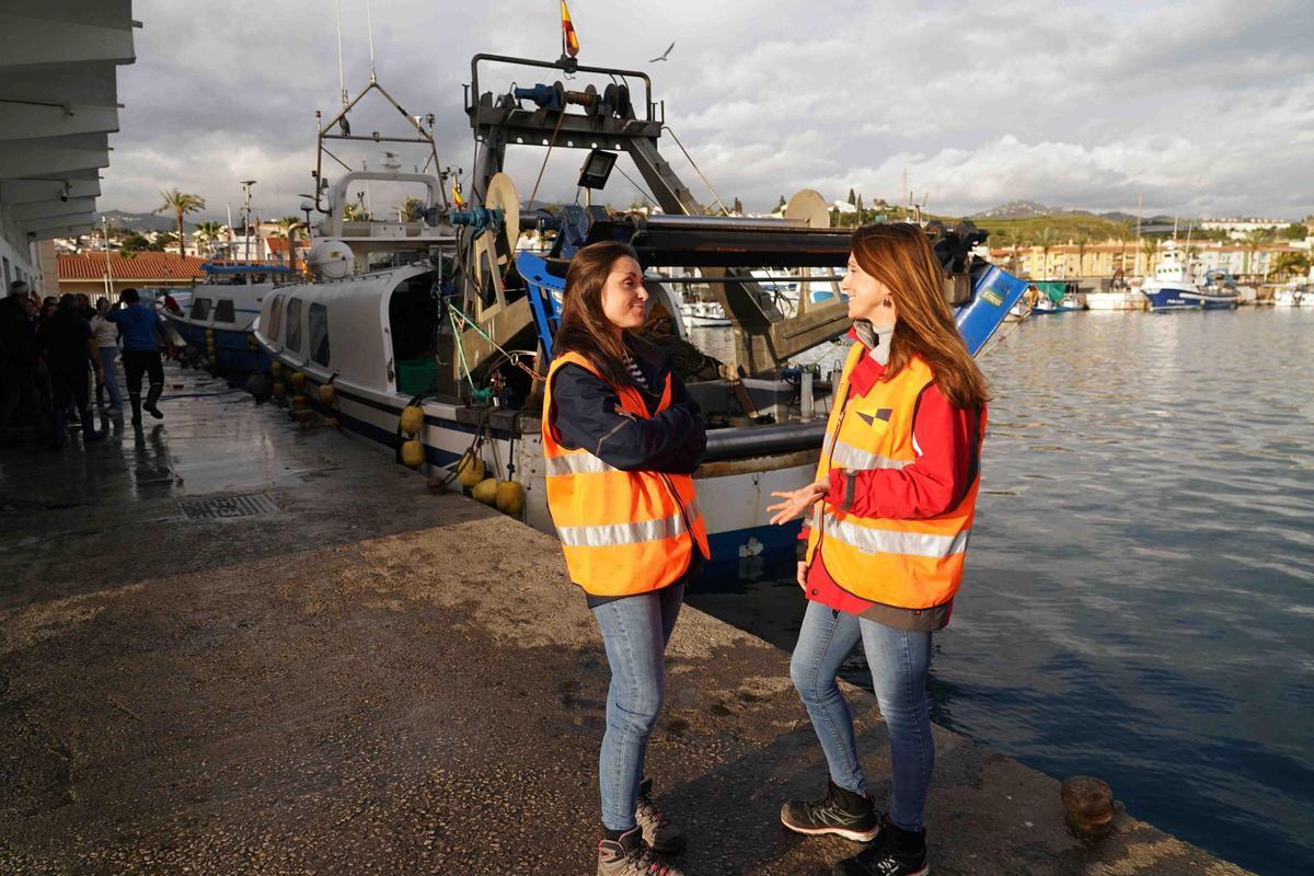 Natalia Cortés y Sara Arango, inspectoras de pesca.
