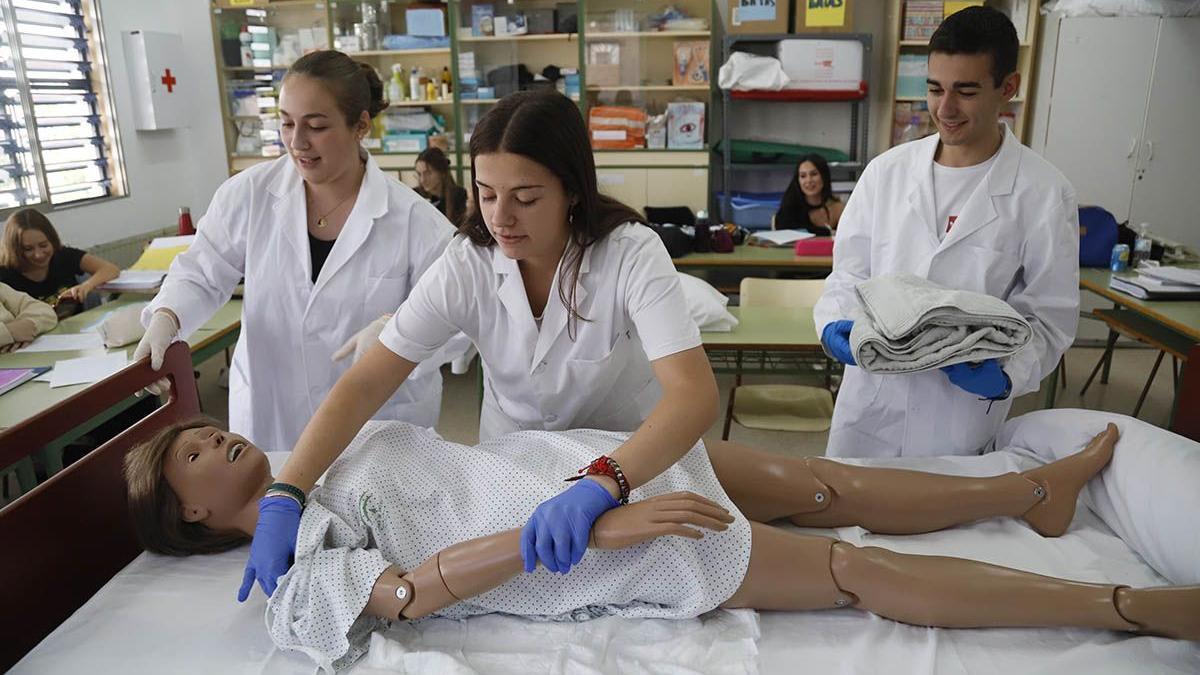 Alumnos de un grado de Formación Profesional de la rama sanitaria.