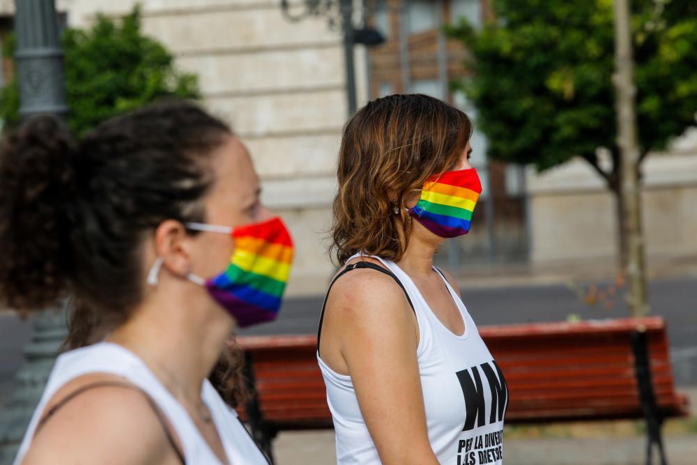 Lambda cierra en València el proyecto "Km por la diversidad y los derechos de las mujeres LTB"