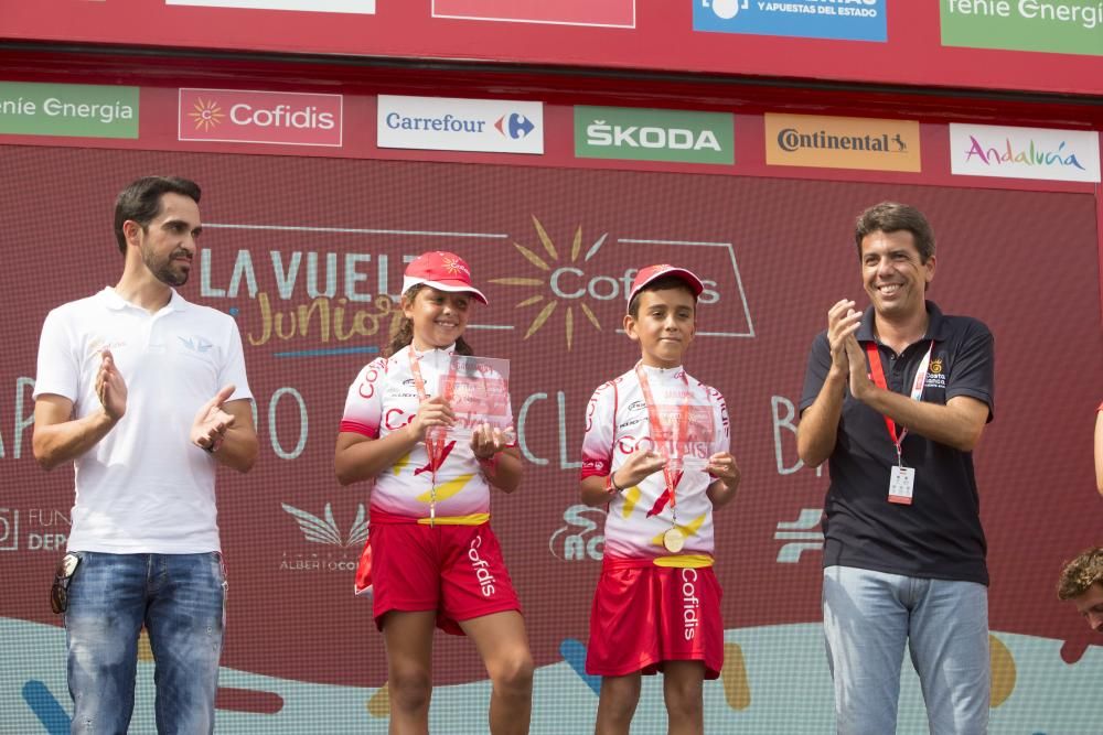 Llegada a Alicante de la tercera etapa de la Vuelta