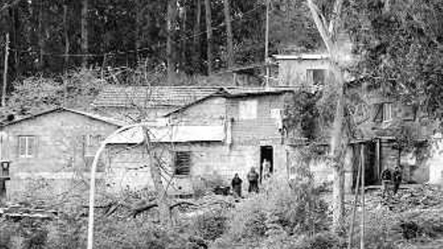 Vista del poblado de O Vao, en Poio, uno de los asentamientos gitanos de Galicia. / gustavo santos