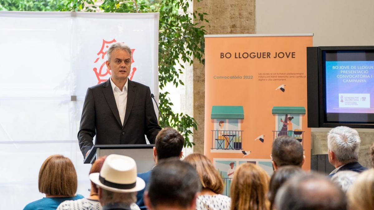 Héctor Illueca en la presentación del Bono Alquiler Joven.