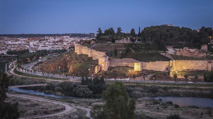 Nuevo adjudicatario del contrato para mantener las fortificaciones de Badajoz