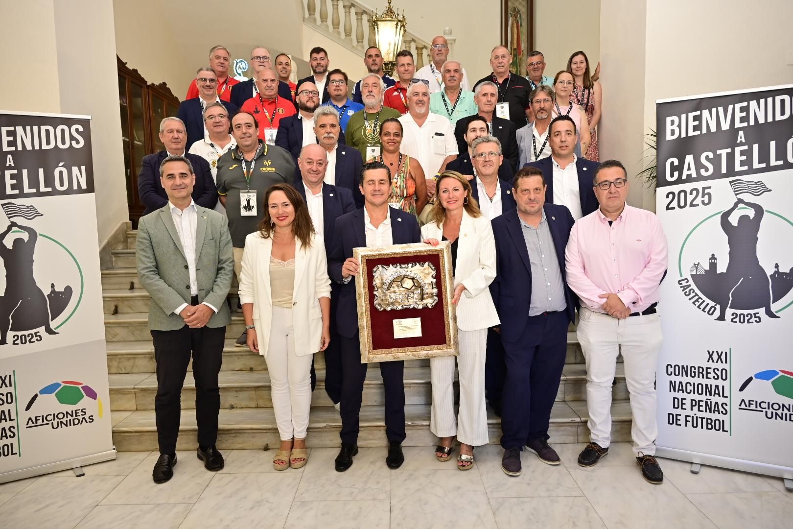 Galería | Un millar de peñistas toman Castellón
