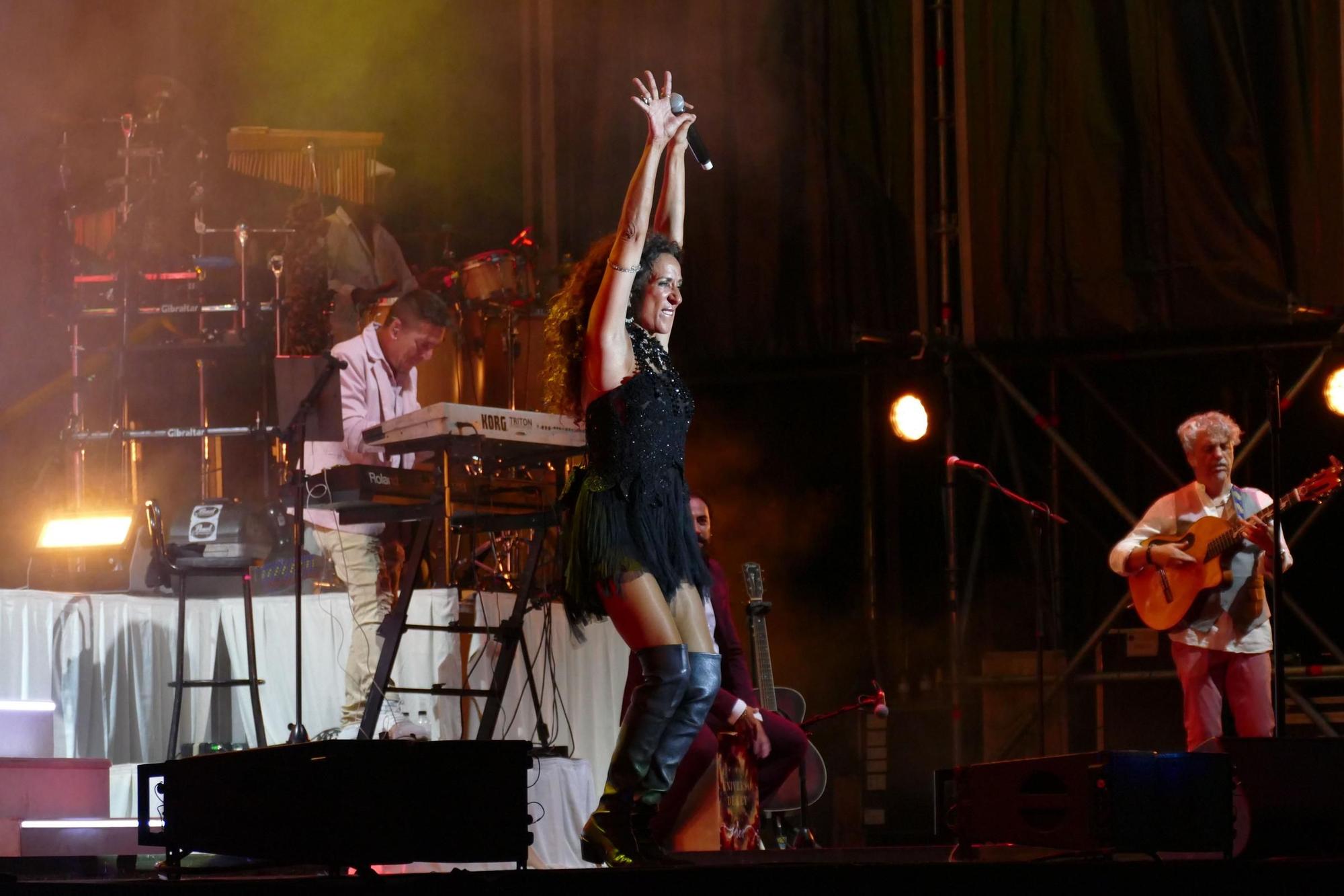 Roses es rendeix davant Rosario Flores a Sons del Món