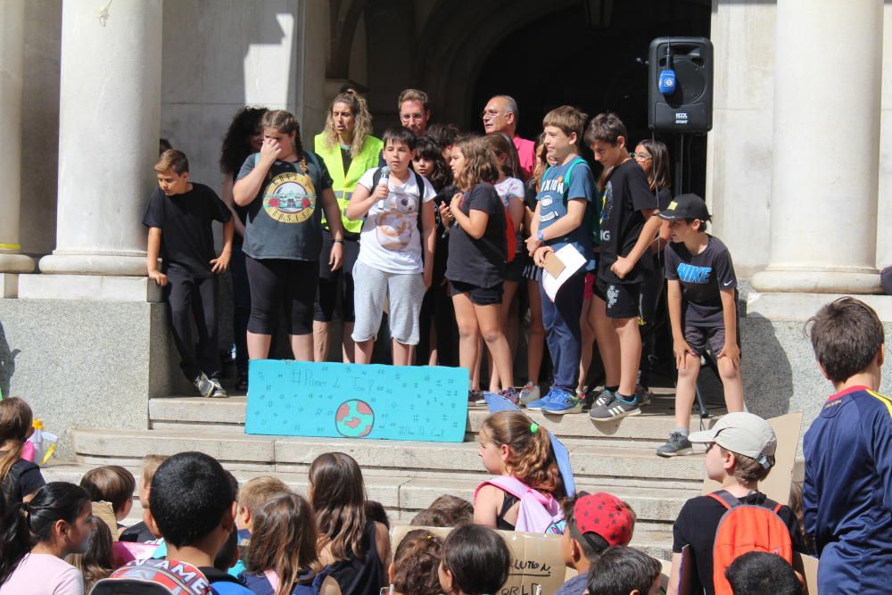 Escolars de Figueres contra el canvi climàtic