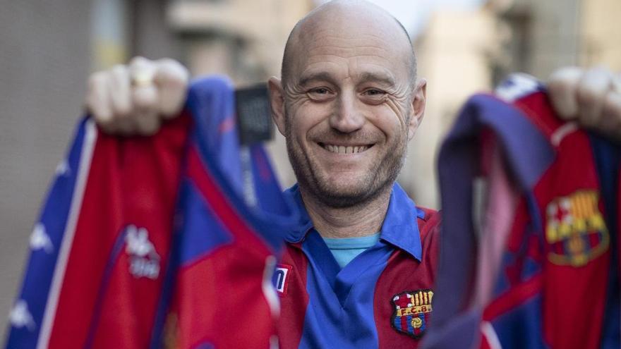 El figuerenc Carles Mir, amb samarretes del Barça.