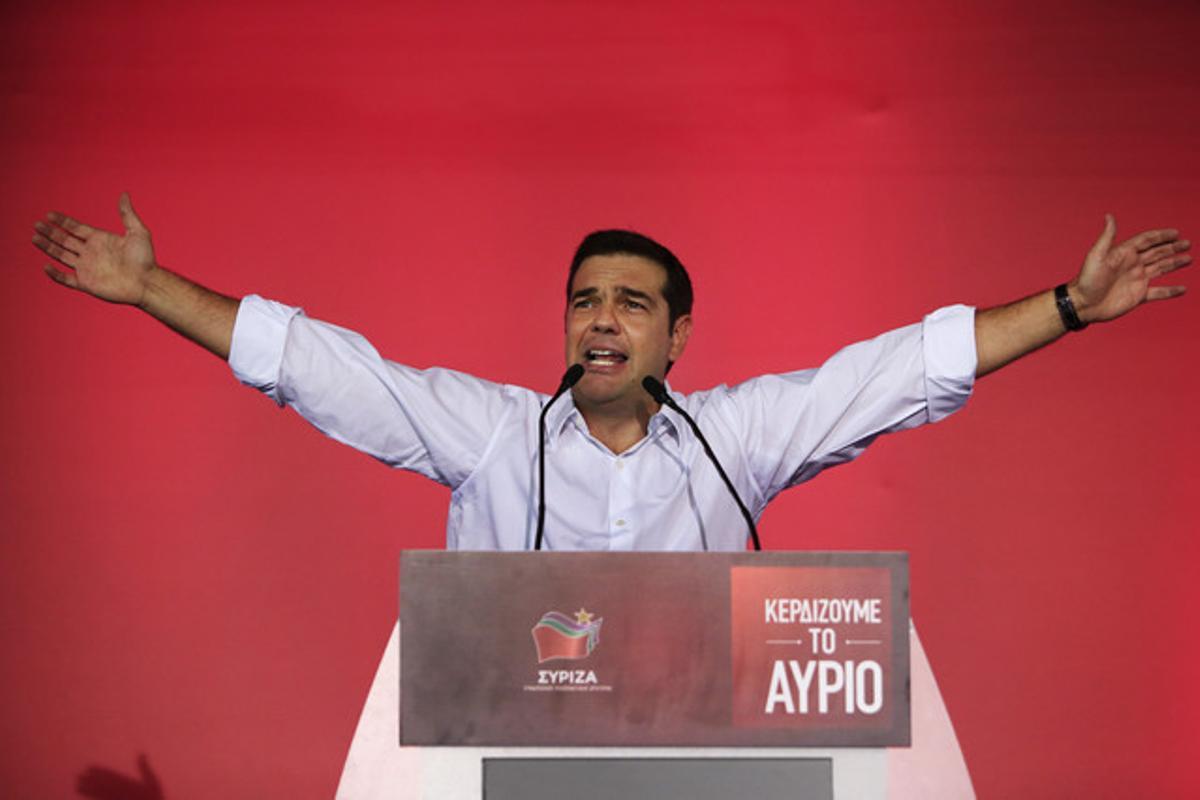 El exprimer ministro griego y líder de Syriza, Alexis Tsipras, en su mitin de cierre de campaña, este viernes. El exprimer ministro griego y líder de Syriza, Alexis Tsipras, en su mitin de cierre de campaña, este viernes.