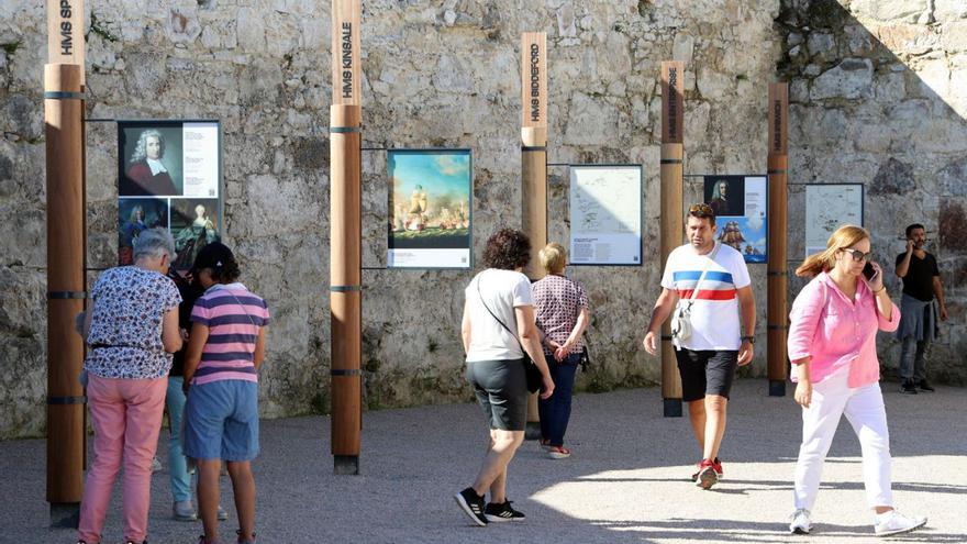 El Concello organiza visitas guiadas a O Castro para convertirlo en referente turístico