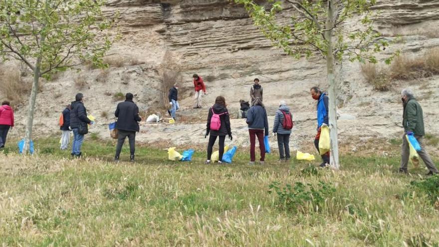 Primera neteja perimetral a l&#039;entorn de la Seu de Manresa