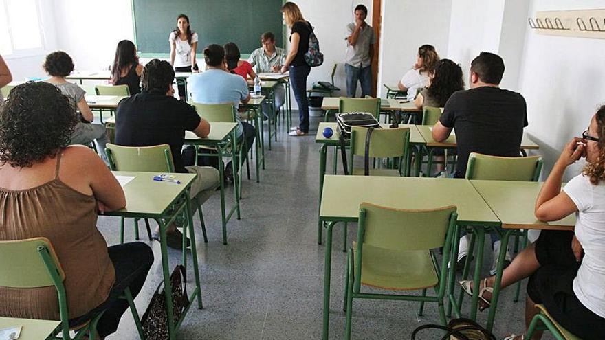 Docentes interinos de Ibiza y Formentera denuncian que se han quedado sin plaza &quot;en contra de la ley&quot;