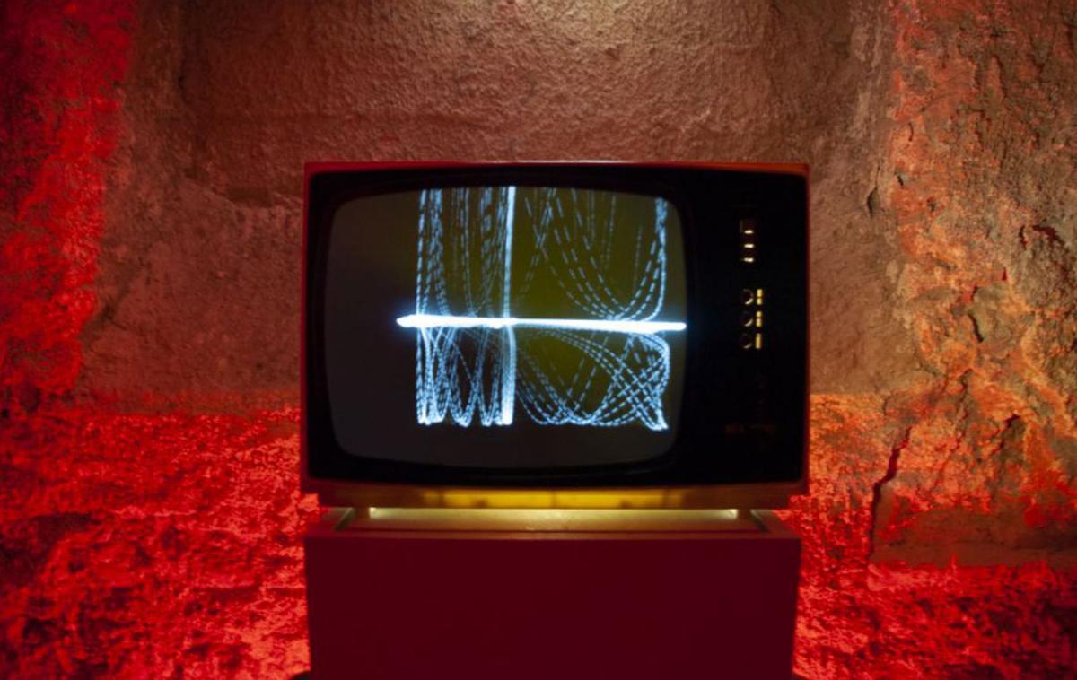 Una muestra de ‘Sonitus lucis’, de Arturo Yelo.