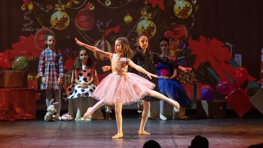 La emoción de &quot;El Cascanueces&quot; se sube al escenario de la mano de Ballet School Zamora