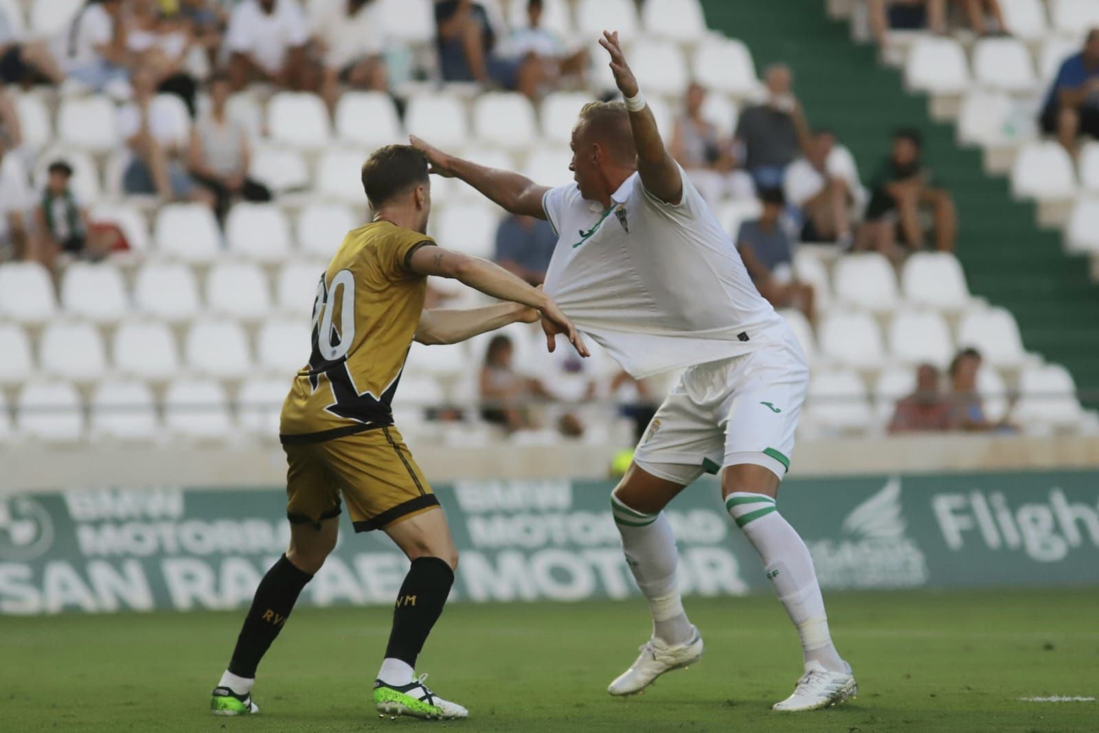 El Córdoba de Segunda se presenta ante su afición