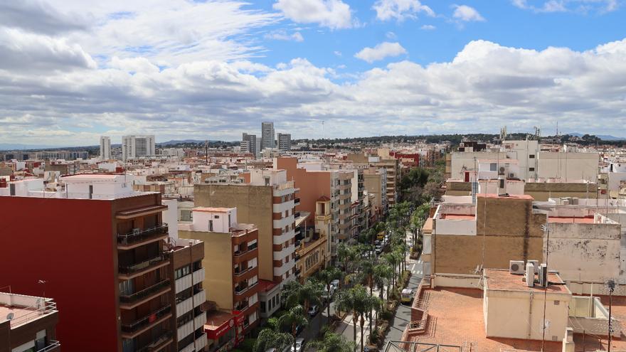 Torrent pide una subvención para instalar placas solares en edificios municipales