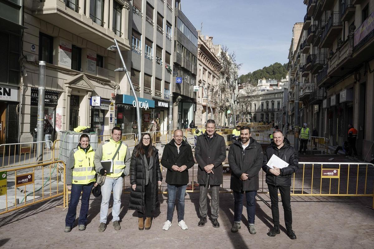 L’alcalde, regidors, responsable del Grup Mas i tècnics del consistori