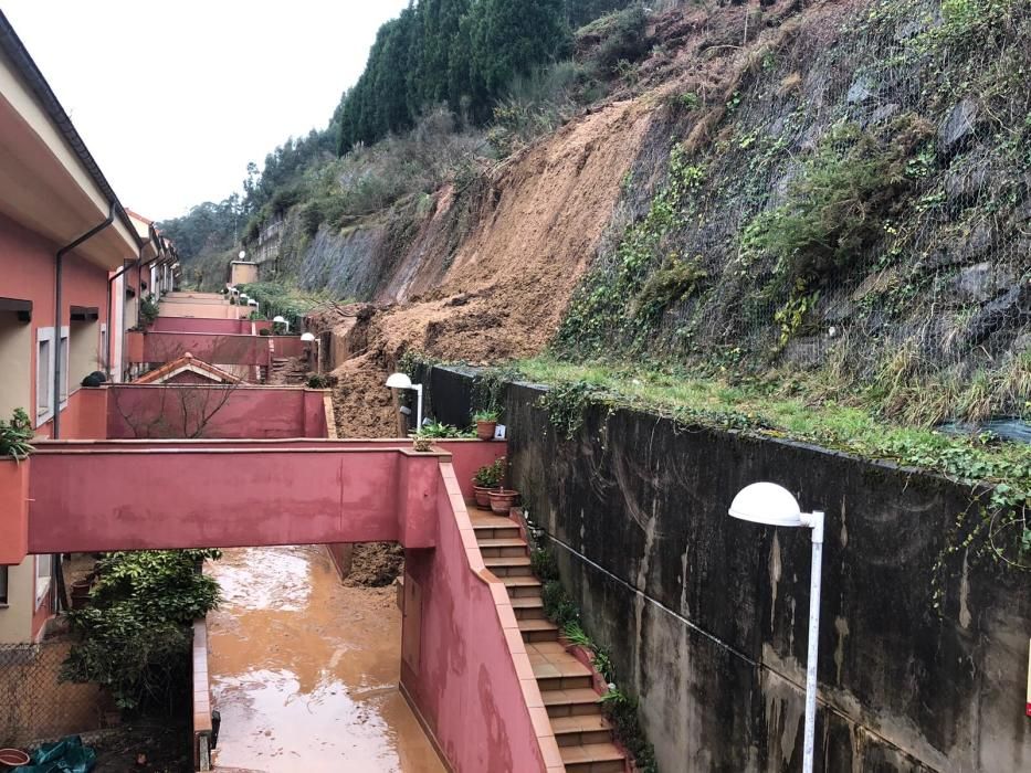 Tiempo en Asturias: Las espectaculares imágenes de las riadas, argayos e incidencias del temporal