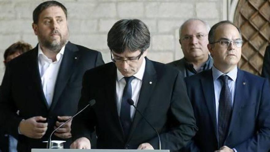 Puigdemont acusa l&#039;Estat de «suspendre de facto» l&#039;autogovern i referma el referèndum