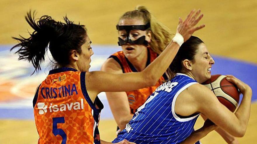 Raquel Carrera pone la Liga a tiro para el Valencia Basket