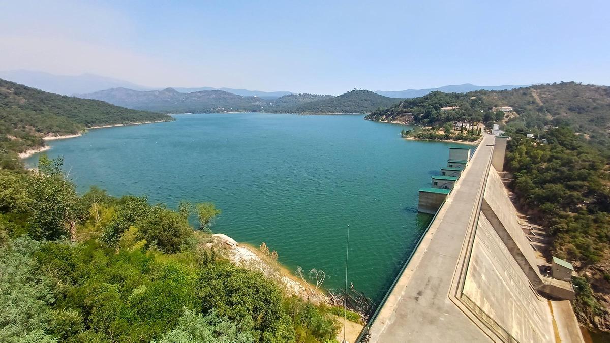 Pantà de Boadella ple
