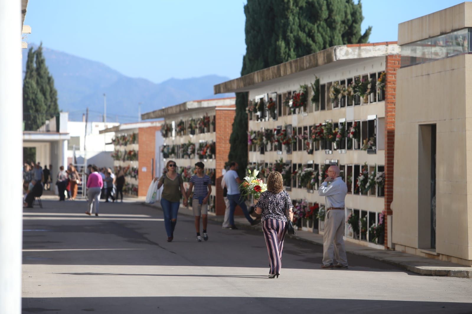 Castellón recuerda a sus fallecidos el día de Todos los Santos