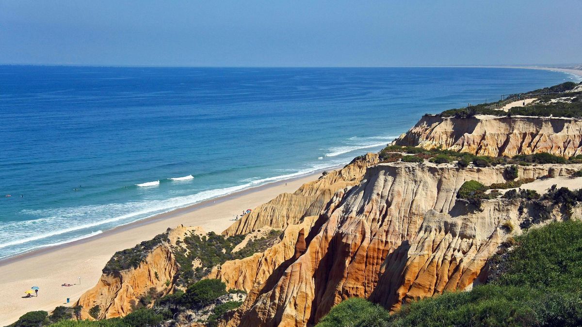 La playa que te enamorará por su tranquilidad, paisajes y atrdecer: no te querrás ir.