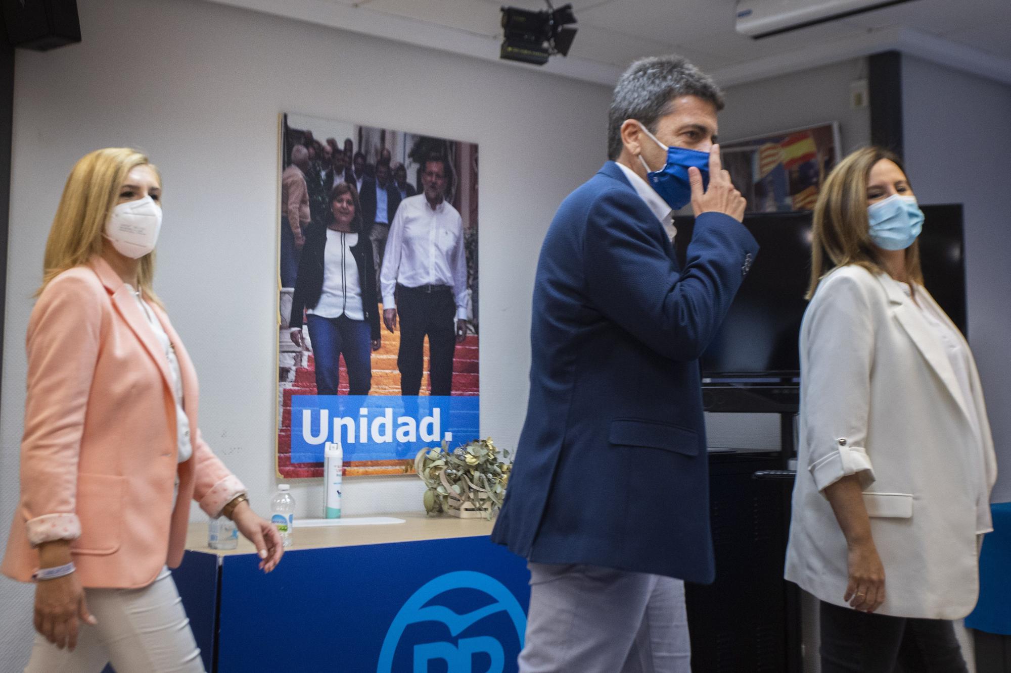 Carlos Mazón se rodea de caras conocidas en la presentación de su candidatura